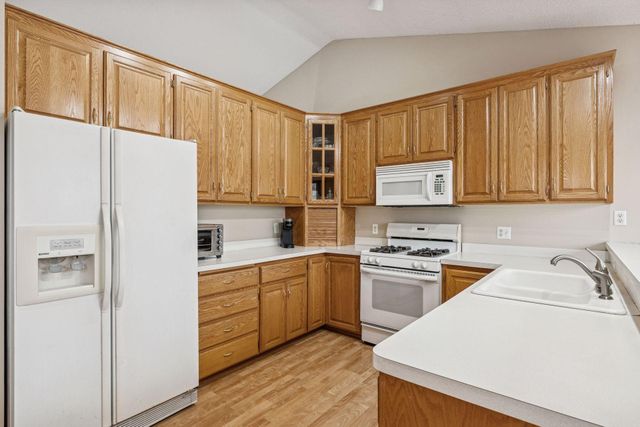 9487 Winslow N, Maple Grove, MN 55311