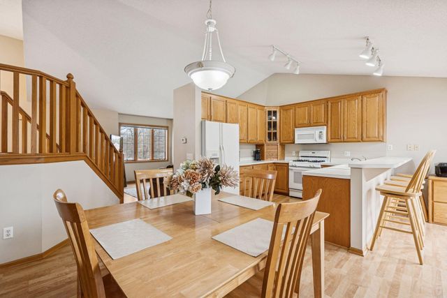 9487 Winslow N, Maple Grove, MN 55311
