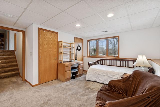 9487 Winslow N, Maple Grove, MN 55311