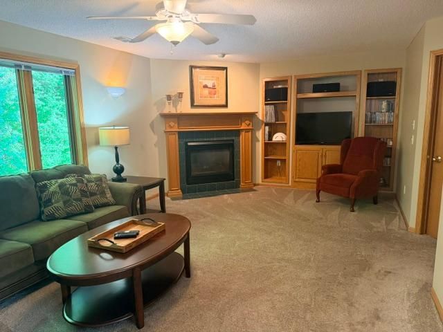 9487 Winslow N, Maple Grove, MN 55311