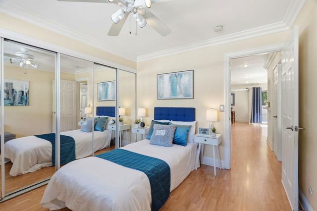 500 W Middlefield Road 20, Mountain View, CA 94043