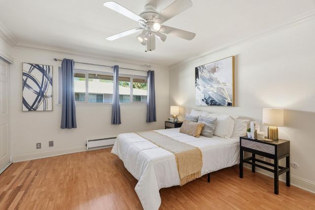 500 W Middlefield Road 20, Mountain View, CA 94043