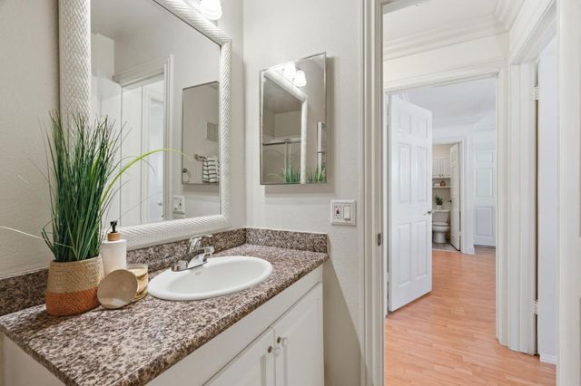 500 W Middlefield Road 20, Mountain View, CA 94043