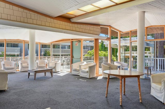 500 W Middlefield Road 20, Mountain View, CA 94043