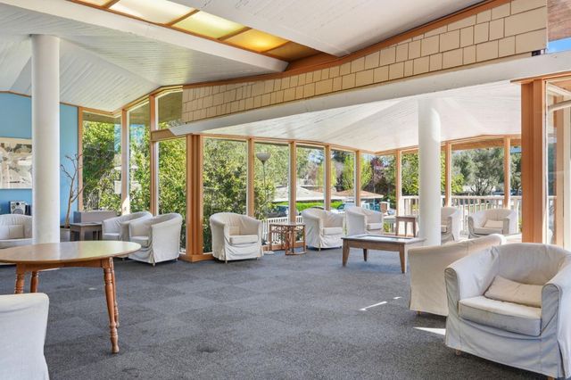 500 W Middlefield Road 20, Mountain View, CA 94043