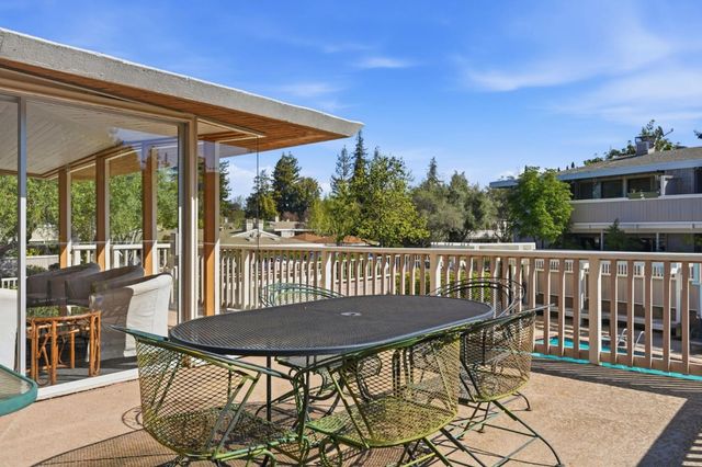 500 W Middlefield Road 20, Mountain View, CA 94043