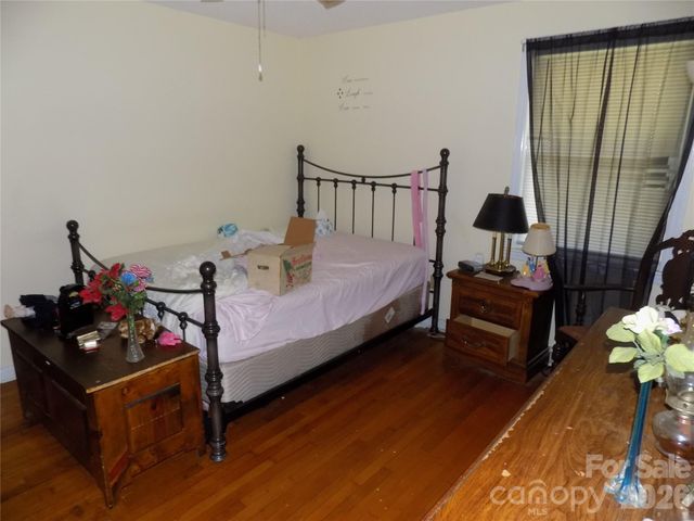 340 S Vine Street, Gastonia, NC 28052