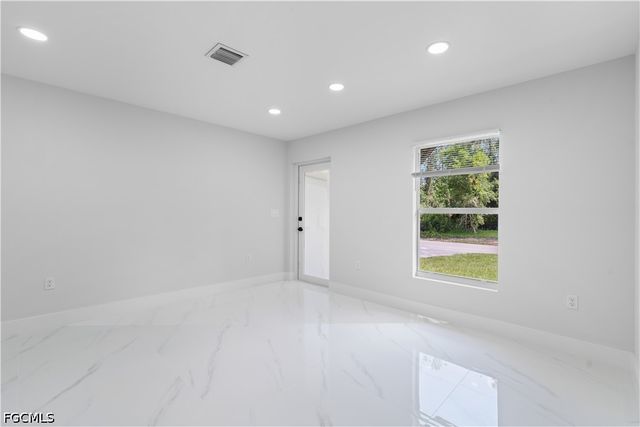 1055 Asther ST E, Lehigh Acres, FL 33974