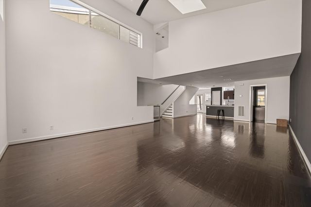 405 Meadow Street, Houston, TX 77020