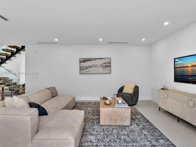 4665 SW 32nd Ave B1, Dania Beach, FL 33312