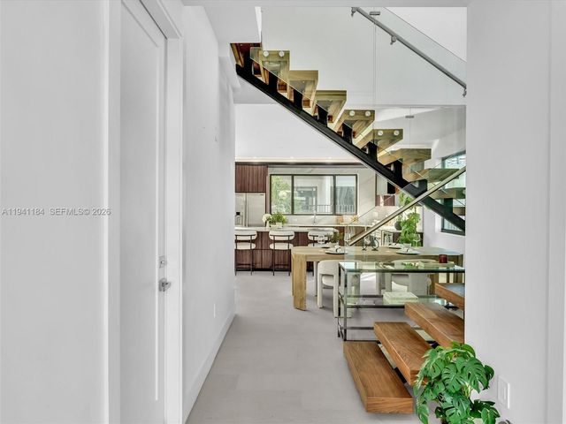 4665 SW 32nd Ave B1, Dania Beach, FL 33312