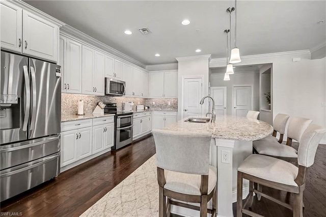 15181 Butler Lake DR 6, Naples, FL 34109