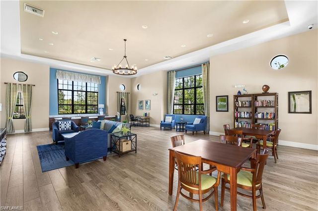 15181 Butler Lake DR 6, Naples, FL 34109