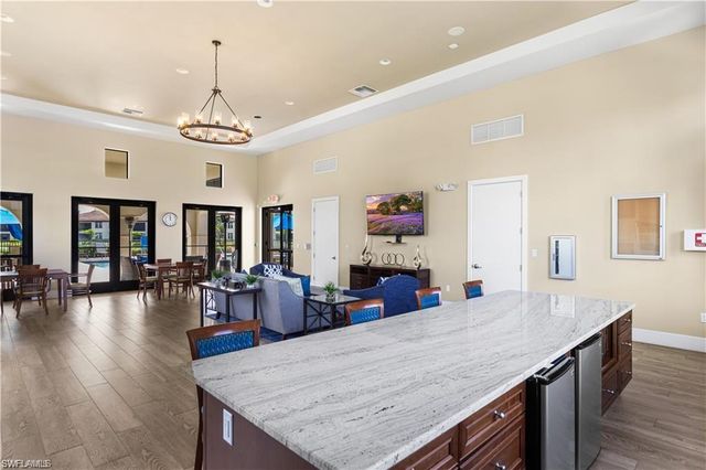 15181 Butler Lake DR 6, Naples, FL 34109