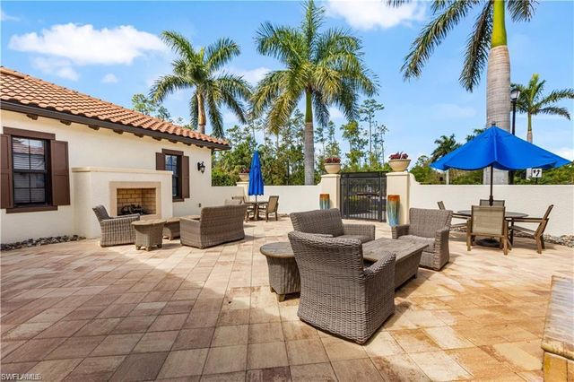 15181 Butler Lake DR 6, Naples, FL 34109