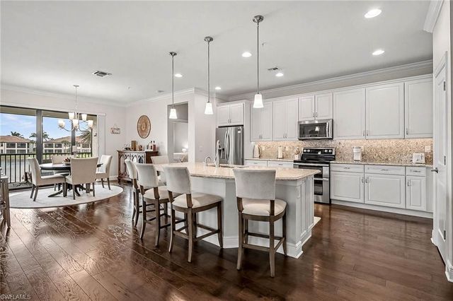 15181 Butler Lake DR 6, Naples, FL 34109