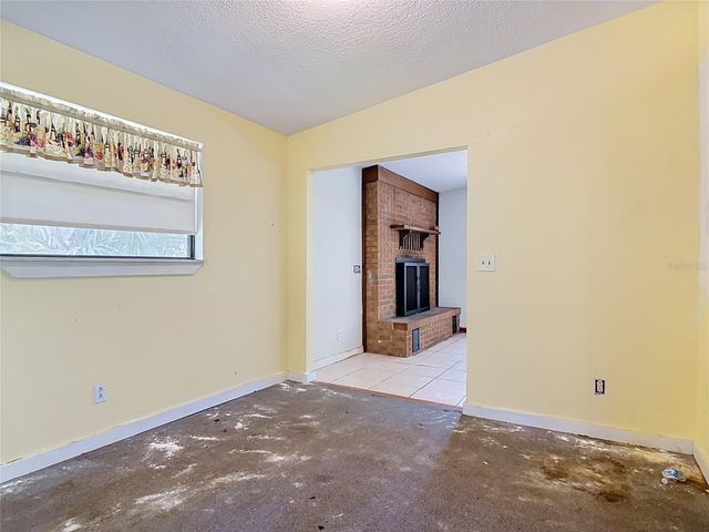 24930 AVENUE C, Paisley, FL 32767