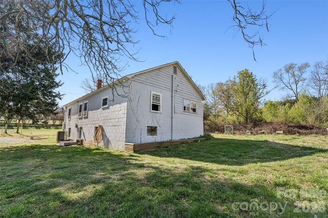 2089 Gastonia Highway, Lincolnton, NC 28092