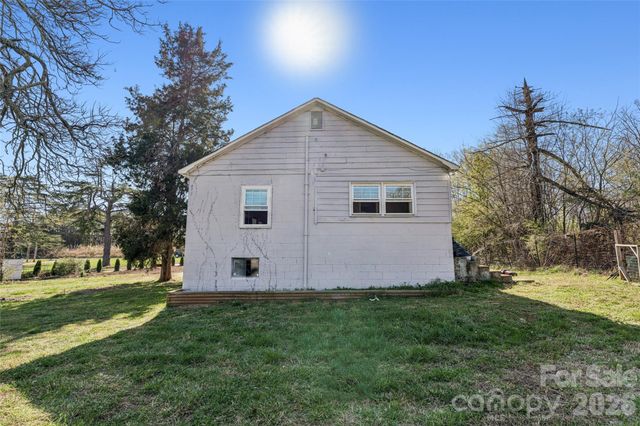 2089 Gastonia Highway, Lincolnton, NC 28092