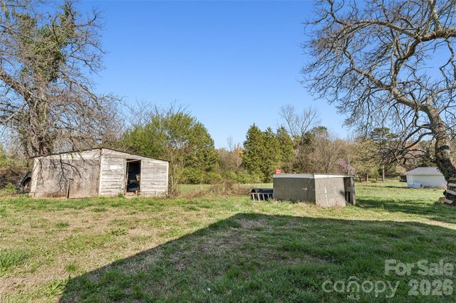 2089 Gastonia Highway, Lincolnton, NC 28092