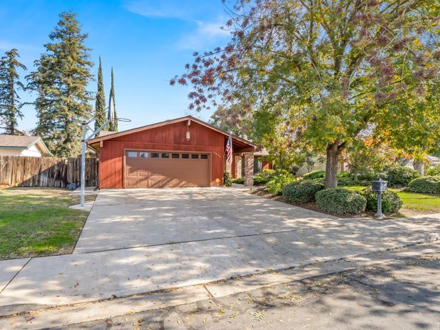 3006 S Vintage Street, Visalia, CA 93277