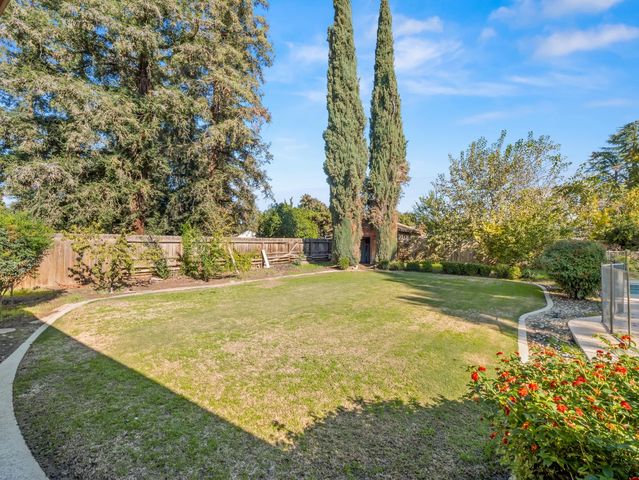 3006 S Vintage Street, Visalia, CA 93277
