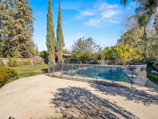 3006 S Vintage Street, Visalia, CA 93277