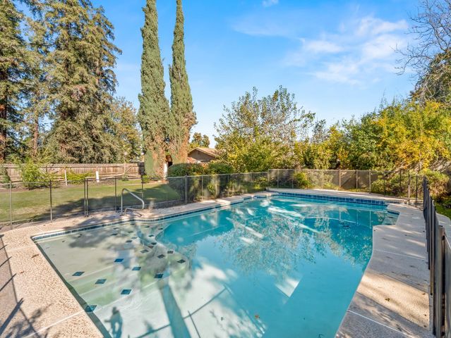 3006 S Vintage Street, Visalia, CA 93277