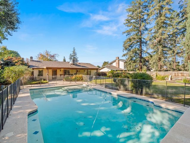 3006 S Vintage Street, Visalia, CA 93277