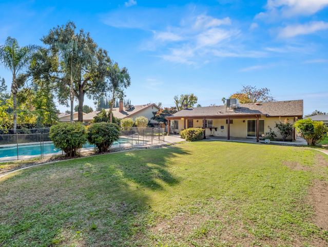 3006 S Vintage Street, Visalia, CA 93277