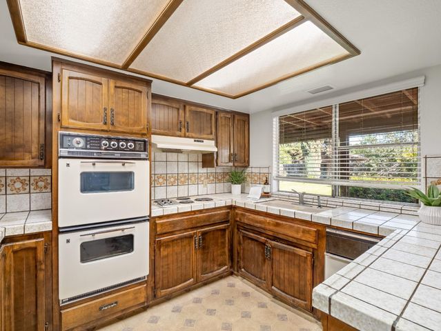 3006 S Vintage Street, Visalia, CA 93277