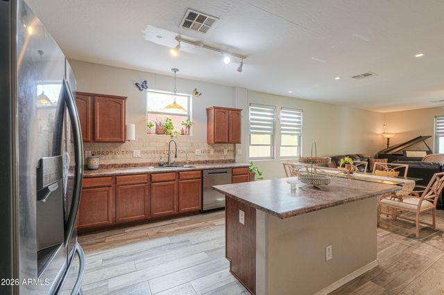 45665 W GUILDER Avenue, Maricopa, AZ 85139