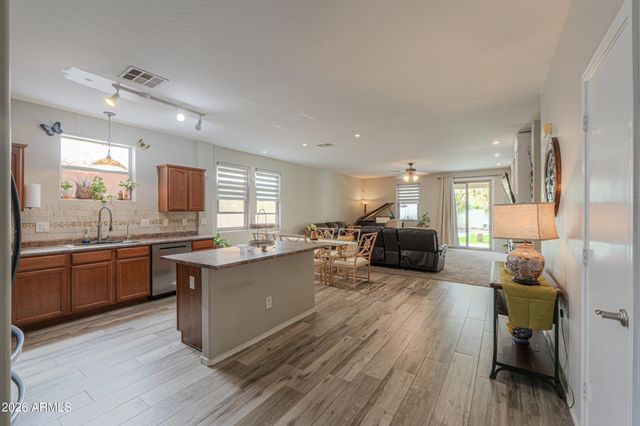 45665 W GUILDER Avenue, Maricopa, AZ 85139