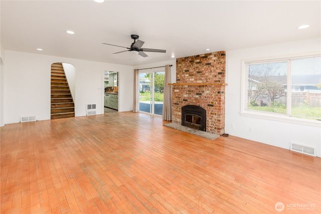 405 W Spruce Street, Sequim, WA 98362