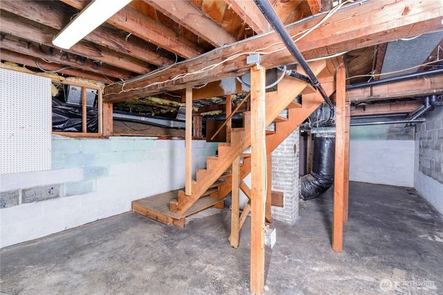 405 W Spruce Street, Sequim, WA 98362