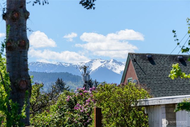 405 W Spruce Street, Sequim, WA 98362