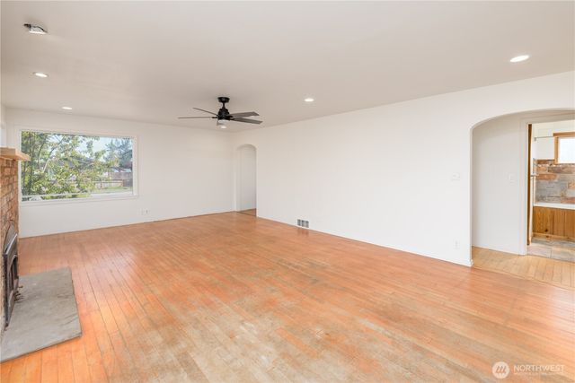 405 W Spruce Street, Sequim, WA 98362