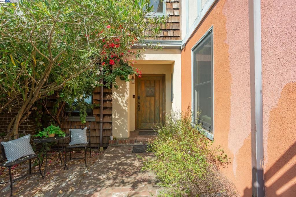 Image 2 of property listing at 1514 La Loma Ave, Berkeley, CA 94708