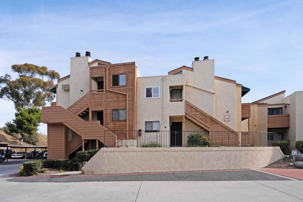 2920 Briarwood Road H12, Bonita, CA 91902