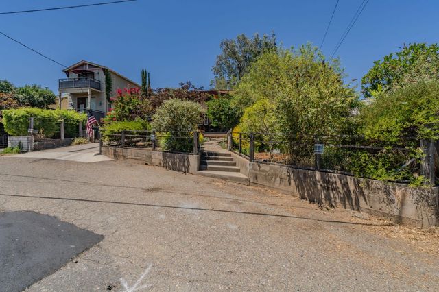 419 Rex Ave, Jackson, CA 95642