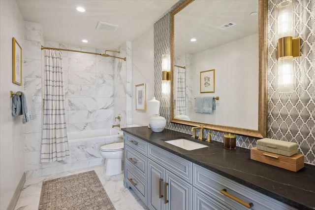 1717 Bissonnet Street 1703, Houston, TX 77005