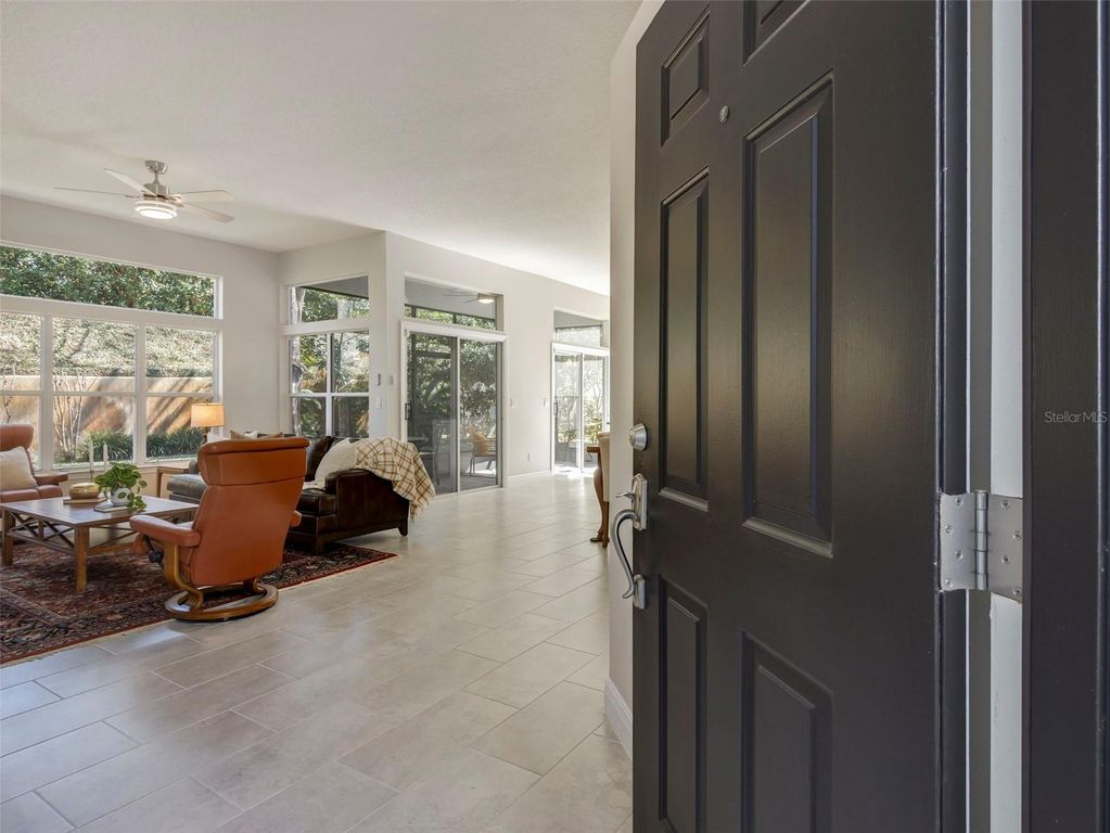 Image 5 of property listing at 224 WIMBLEDON CIRCLE, Lake Mary, FL 32746