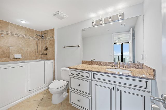 3000 N Ocean Drive 17d, Riviera Beach, FL 33404