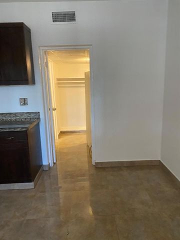 26 Diplomat Pkwy 2208, Hallandale Beach, FL 33009