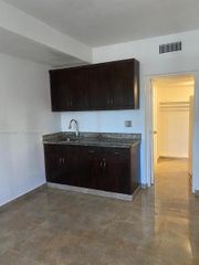 26 Diplomat Pkwy 2208, Hallandale Beach, FL 33009