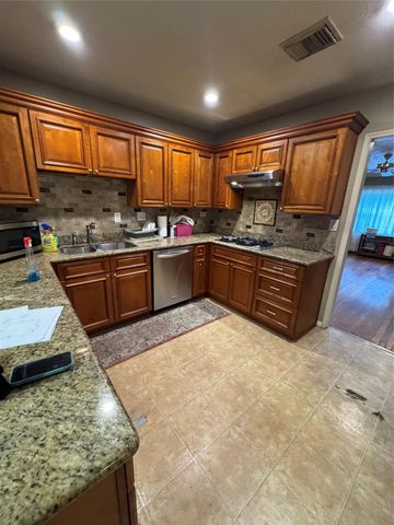 6211 Force Street, Houston, TX 77020