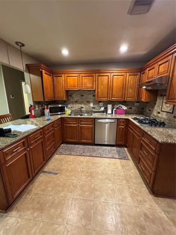 6211 Force Street, Houston, TX 77020
