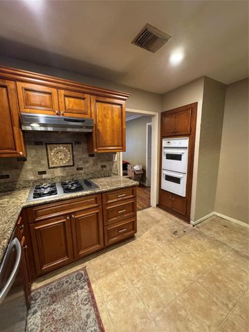 6211 Force Street, Houston, TX 77020
