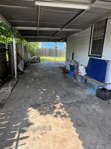 6211 Force Street, Houston, TX 77020
