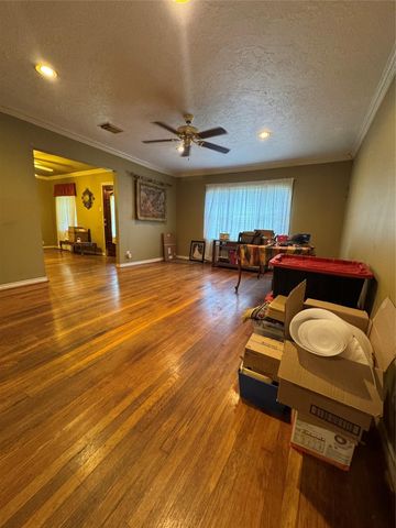 6211 Force Street, Houston, TX 77020
